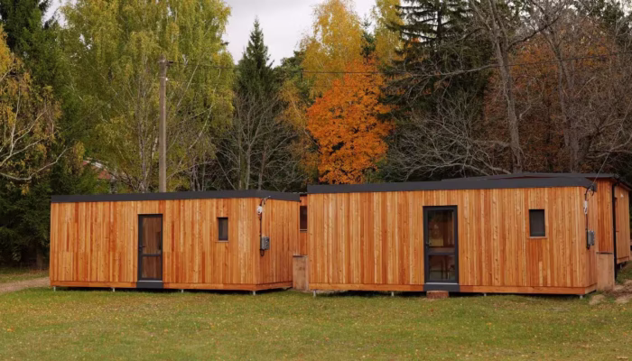 Rumah Prefab vs Rumah Konvensional: Mana yang Lebih Efisien dari Segi Biaya, Waktu, dan Fleksibilitas?